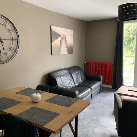 Appartement Tout Confort Dans Une Residence Calme Givet Exterior foto